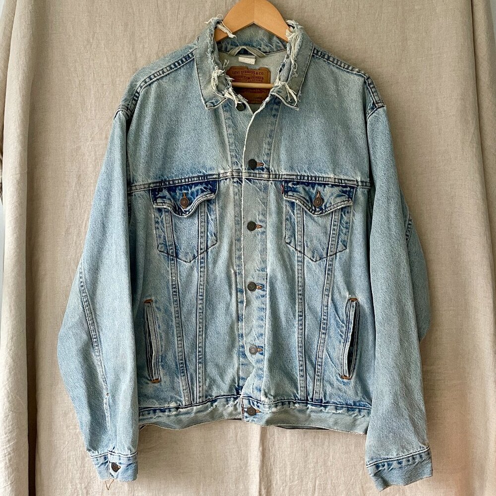 SOLD - Vintage Levi's Jean Jacket | Size L | UNISEX